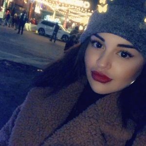 Meet your Posher, Adya